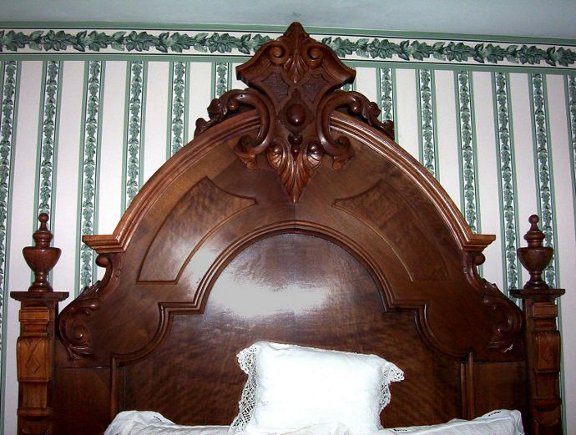 Restored bed head rest